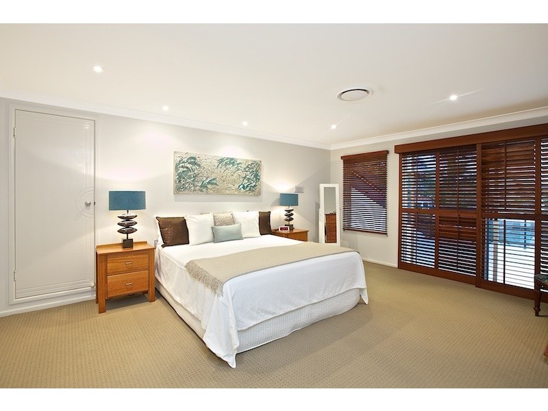 14 Carling Court, Raby Bay QLD 4163