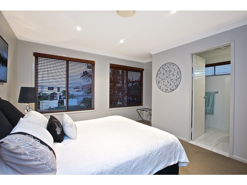 14 Carling Court, Raby Bay QLD 4163