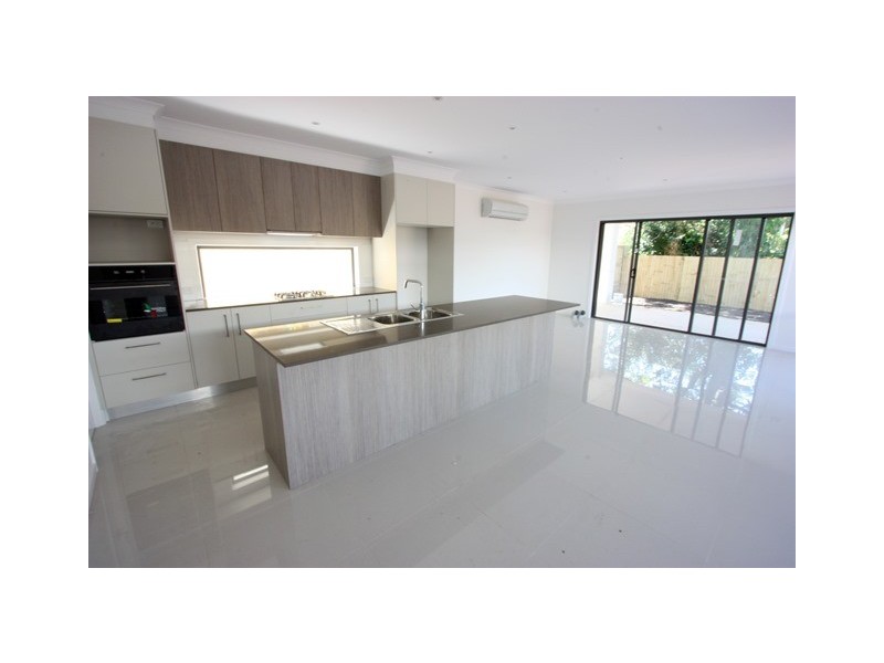 87 Cavell Street, Birkdale QLD 4159