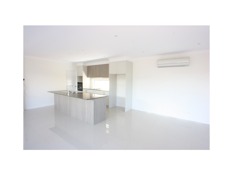 87 Cavell Street, Birkdale QLD 4159