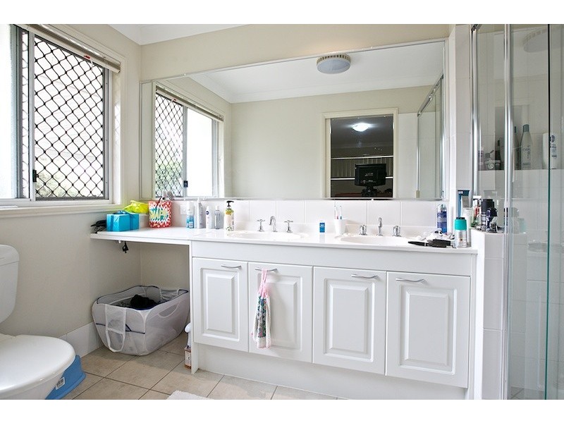 33 Elysian Street, Victoria Point QLD 4165