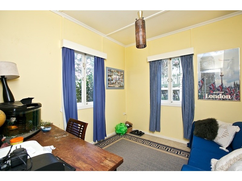 147 Passage Street, Cleveland QLD 4163