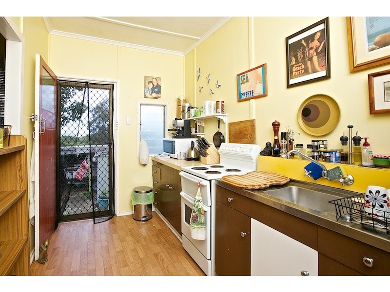 147 Passage Street, Cleveland QLD 4163