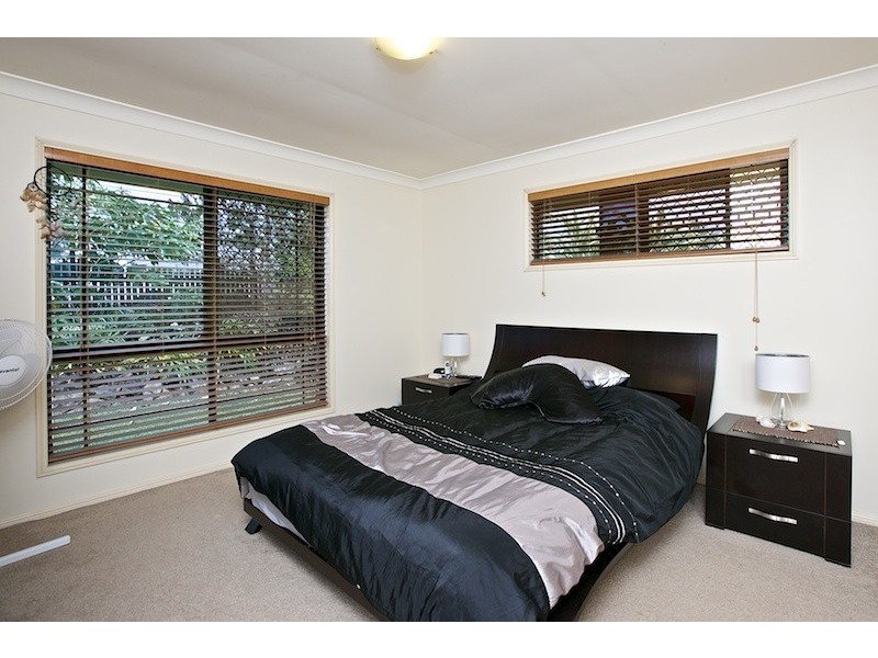 5 Byng Road, Birkdale QLD 4159
