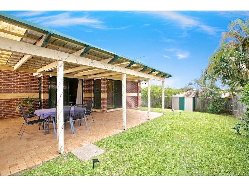 5 Byng Road, Birkdale QLD 4159
