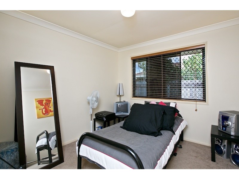 5 Byng Road, Birkdale QLD 4159