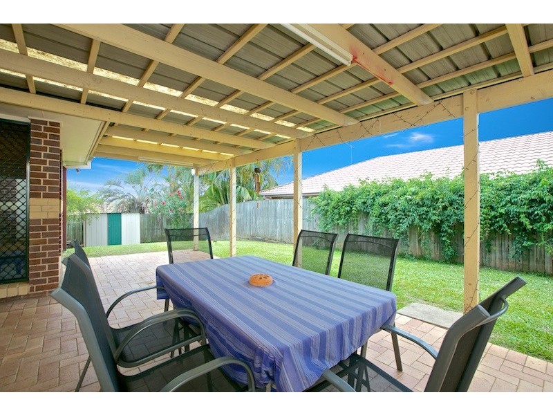 5 Byng Road, Birkdale QLD 4159