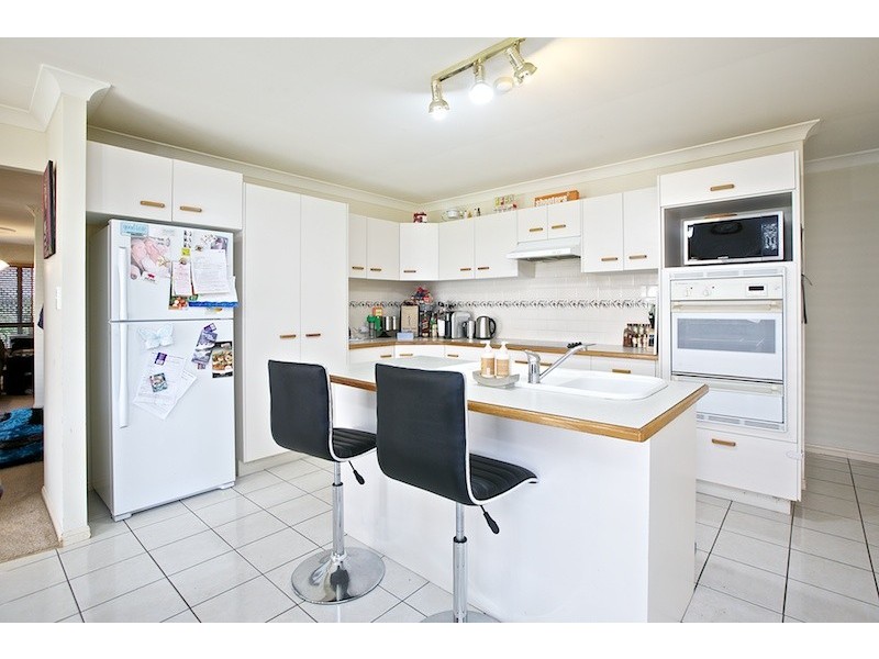 5 Byng Road, Birkdale QLD 4159