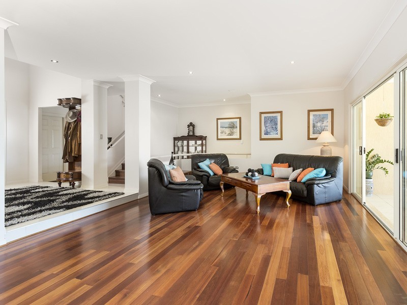 20 Compass Court, Raby Bay QLD 4163