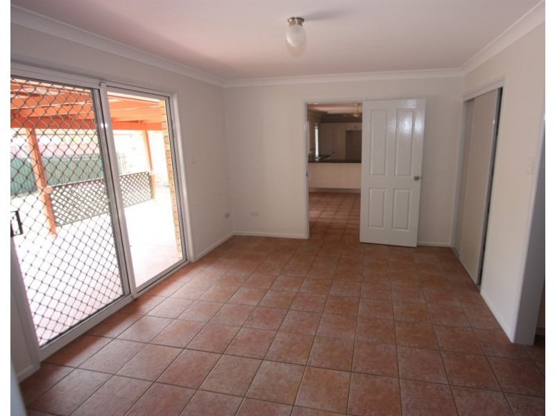 64 sunshine Drive, Cleveland QLD 4163