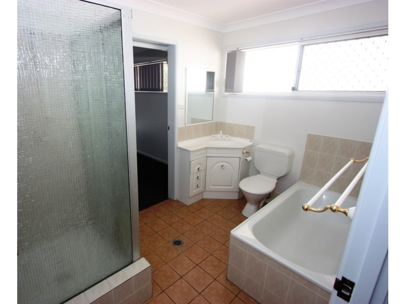 64 sunshine Drive, Cleveland QLD 4163