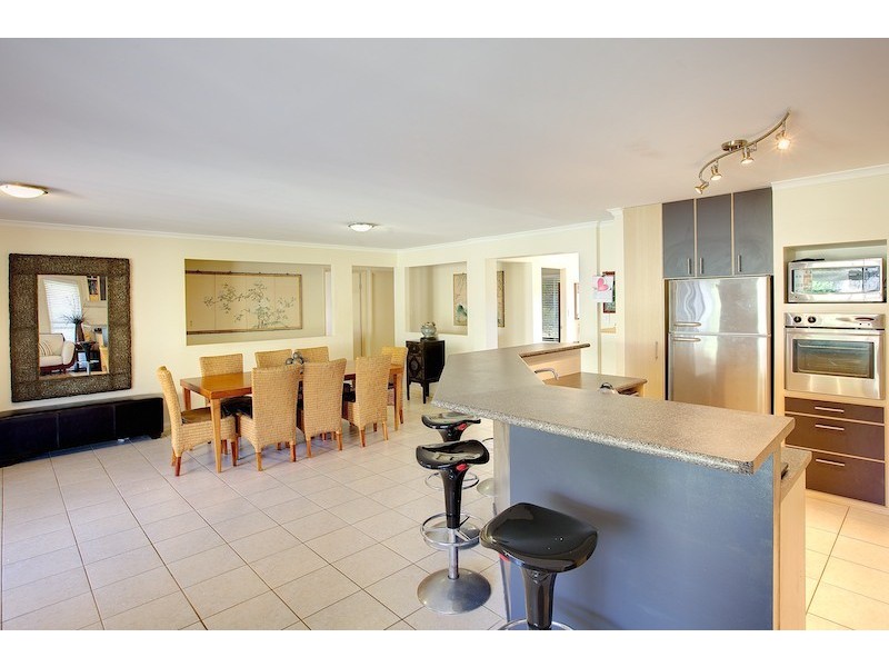 11 Baythorn Drive, Thornlands QLD 4164