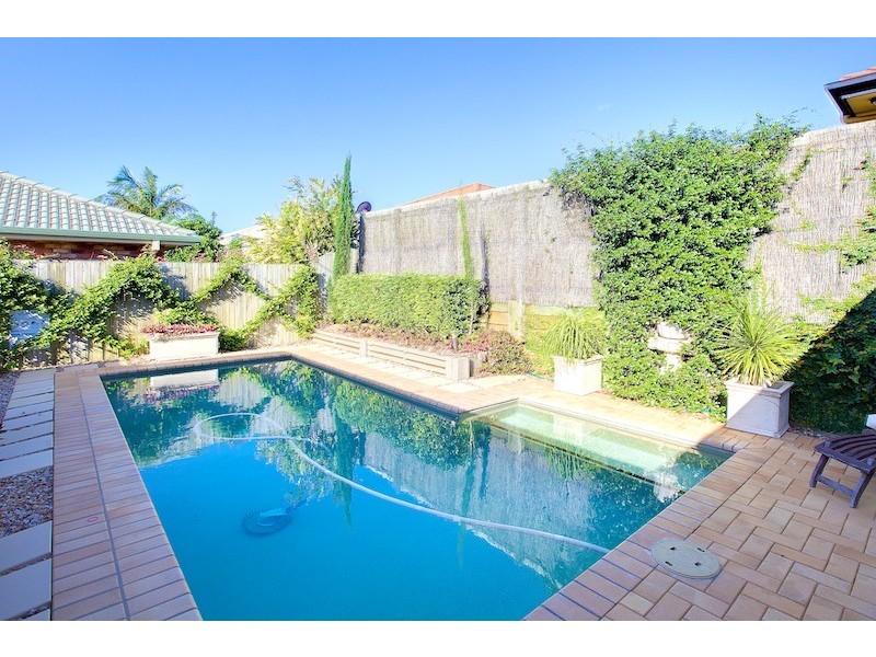 11 Baythorn Drive, Thornlands QLD 4164