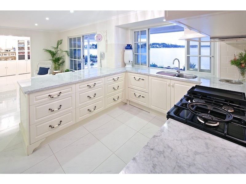 31 Base Street, Victoria Point QLD 4165