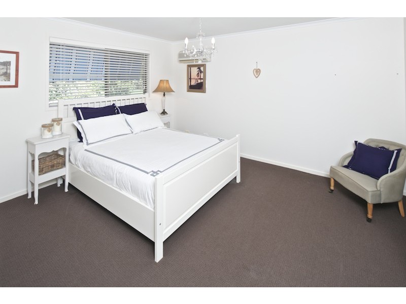 31 Base Street, Victoria Point QLD 4165