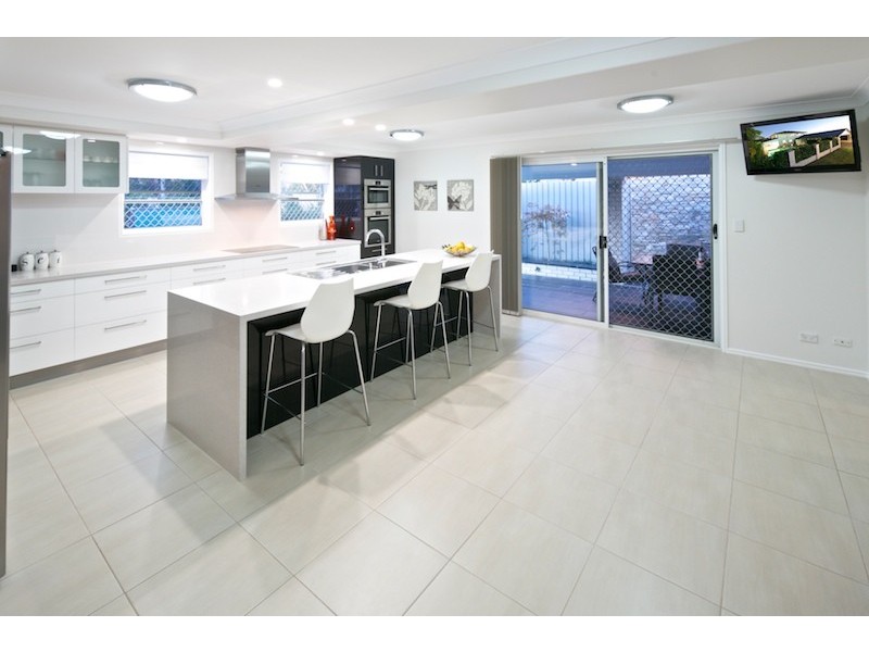 1 Peters Court, Wellington Point QLD 4160