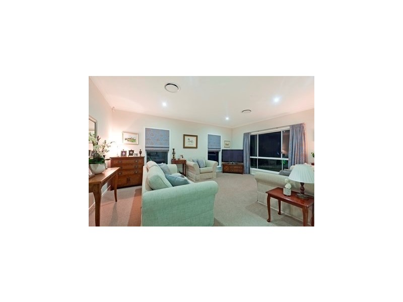 2 Evelyn Court, Wellington Point QLD 4160
