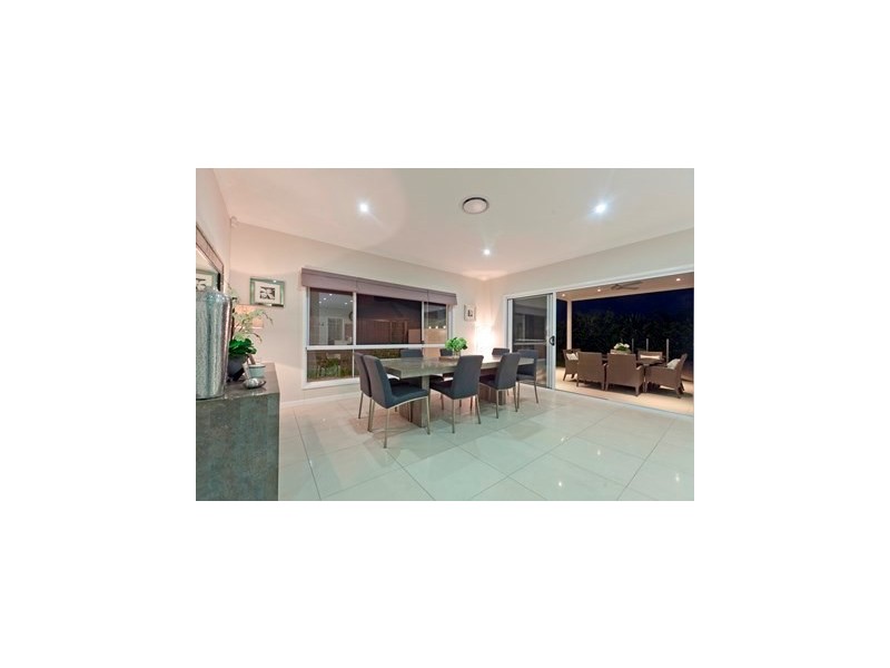 2 Evelyn Court, Wellington Point QLD 4160