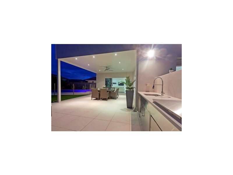 2 Evelyn Court, Wellington Point QLD 4160