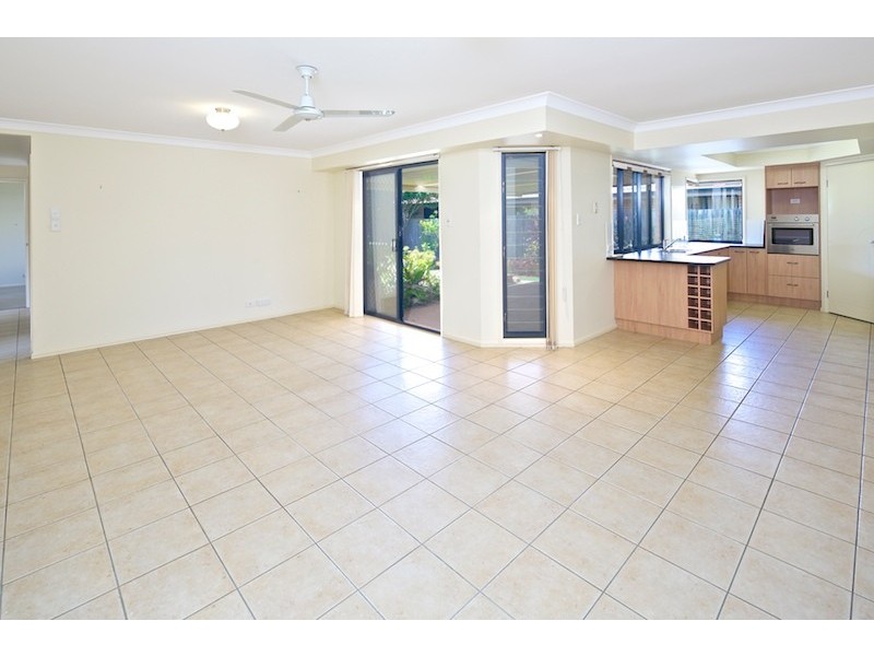 65 South Street, Cleveland QLD 4163