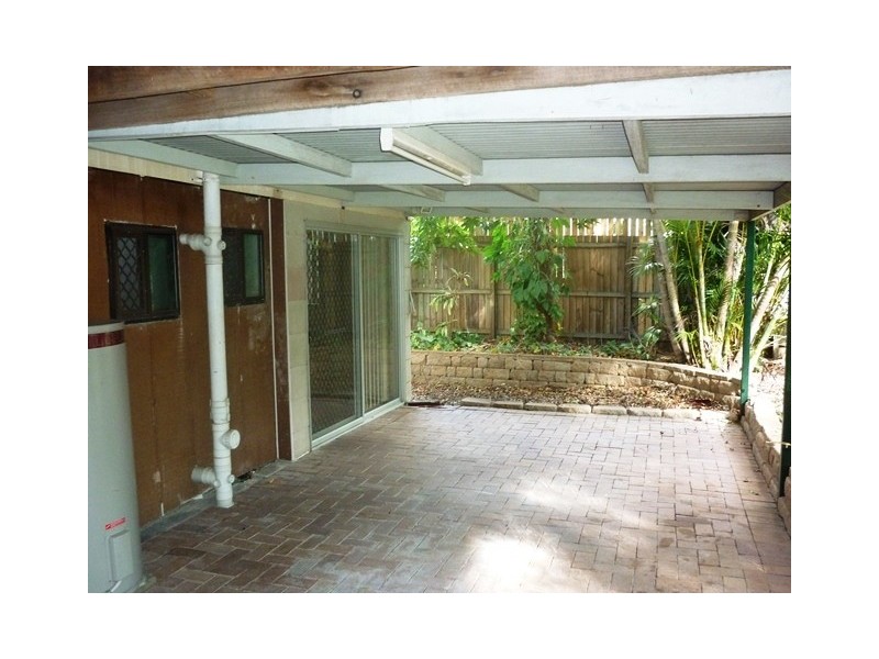 4 Currawong Drive, Birkdale QLD 4159