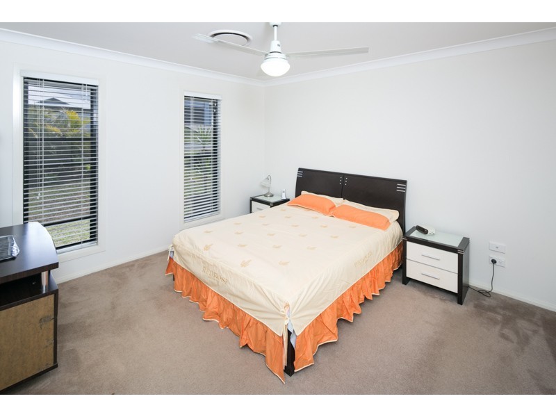 52 Aquila Street, Redland Bay QLD 4165