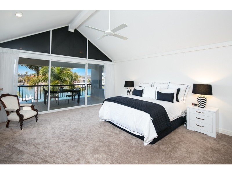 11 Seahaven Court, Raby Bay QLD 4163