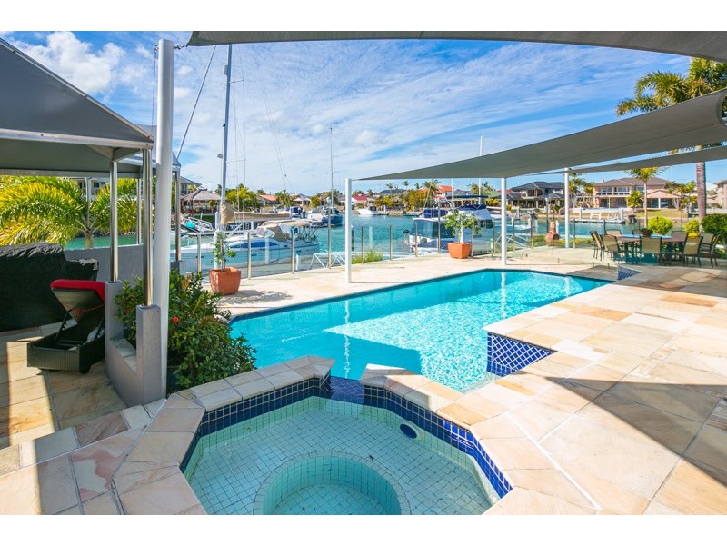11 Seahaven Court, Raby Bay QLD 4163