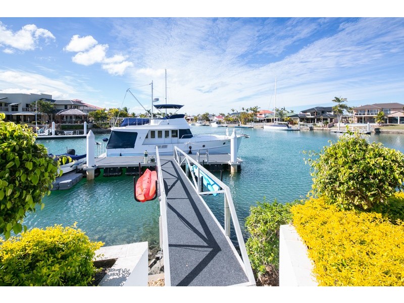 11 Seahaven Court, Raby Bay QLD 4163