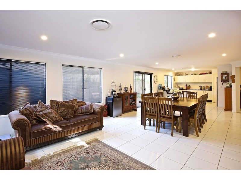 12 Ghost  Gum Close, Thornlands QLD 4164