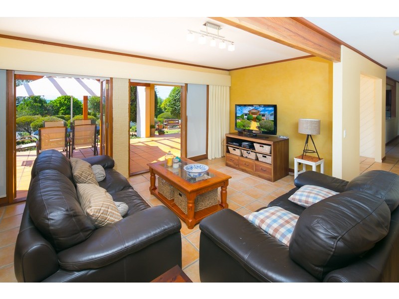 8 Outlook Parade, Ormiston QLD 4160