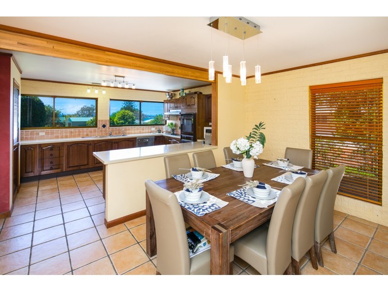 8 Outlook Parade, Ormiston QLD 4160