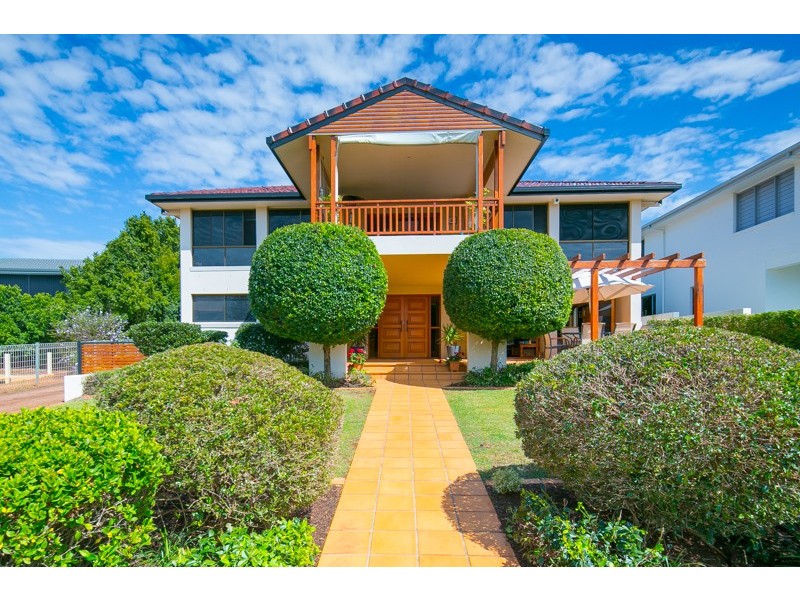8 Outlook Parade, Ormiston QLD 4160
