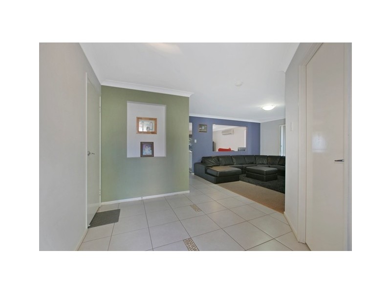 5 Shaw Place, Redland Bay QLD 4165