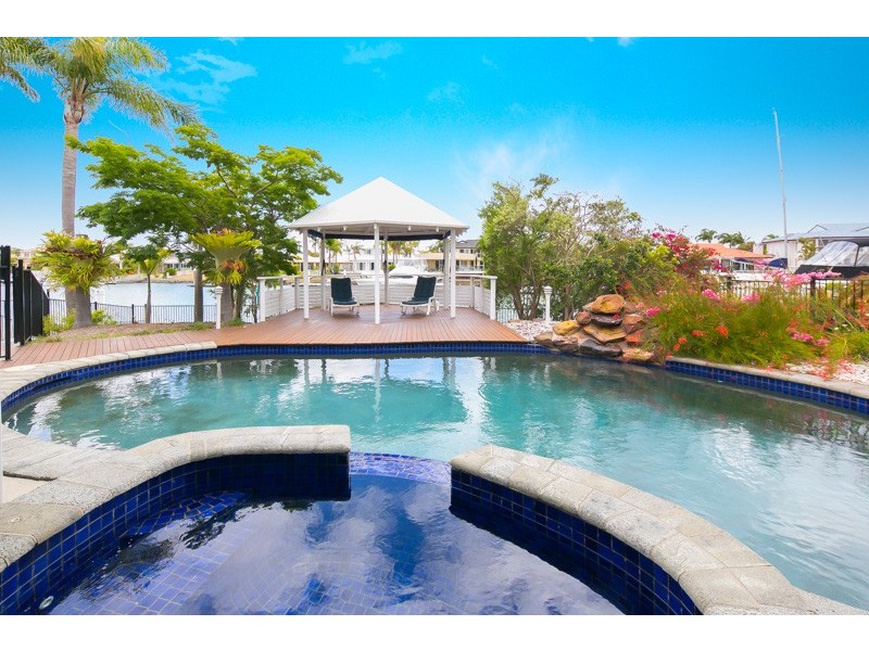 13 Captains Court, Raby Bay QLD 4163