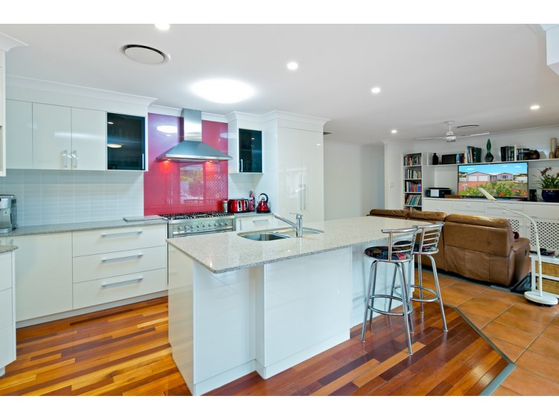 5 Mistral Court, Ormiston QLD 4160