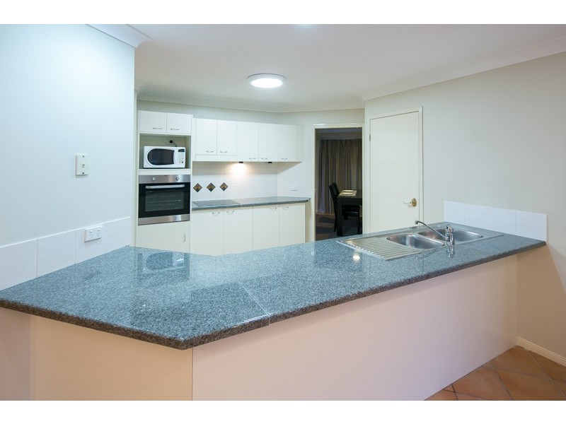 2 Sirocco Court, Ormiston QLD 4160