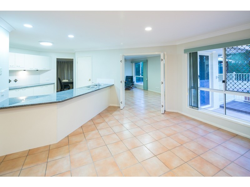 2 Sirocco Court, Ormiston QLD 4160