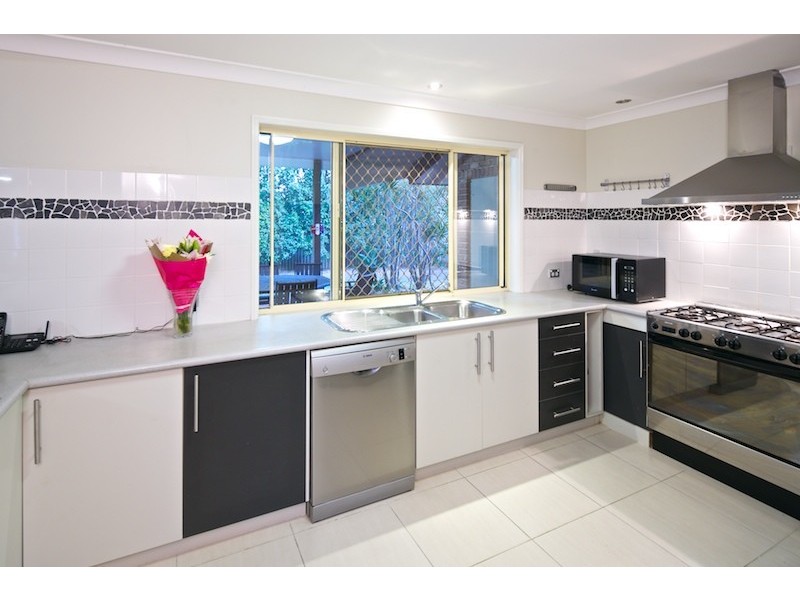 3 Peters Court, Wellington Point QLD 4160