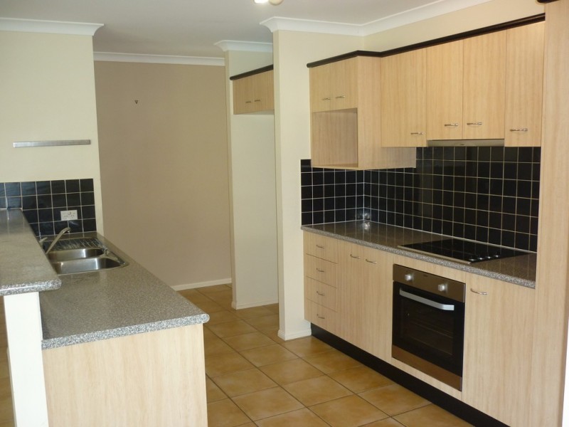 25 Glenbrook Avenue, Victoria Point QLD 4165