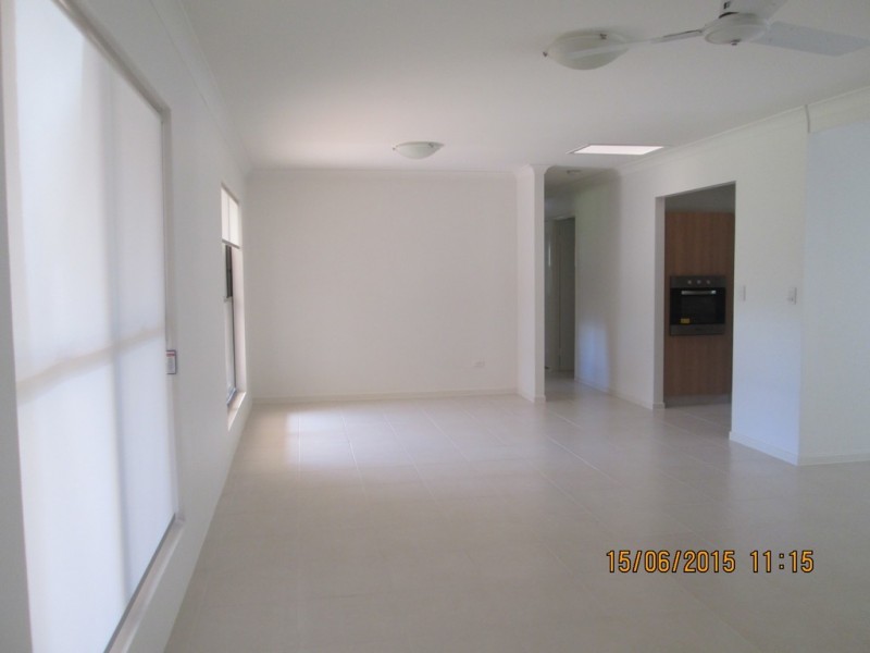 13 Angela Crescent, Cleveland QLD 4163