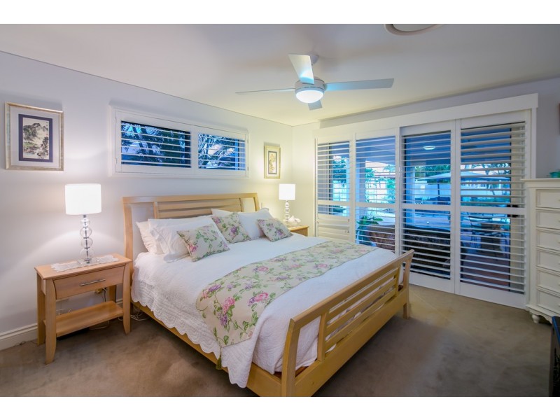 15 Anchorage Drive, Raby Bay QLD 4163