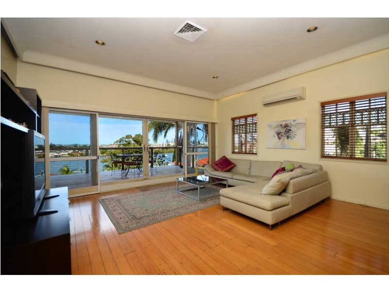 32 Crescent Road, Hamilton QLD 4007