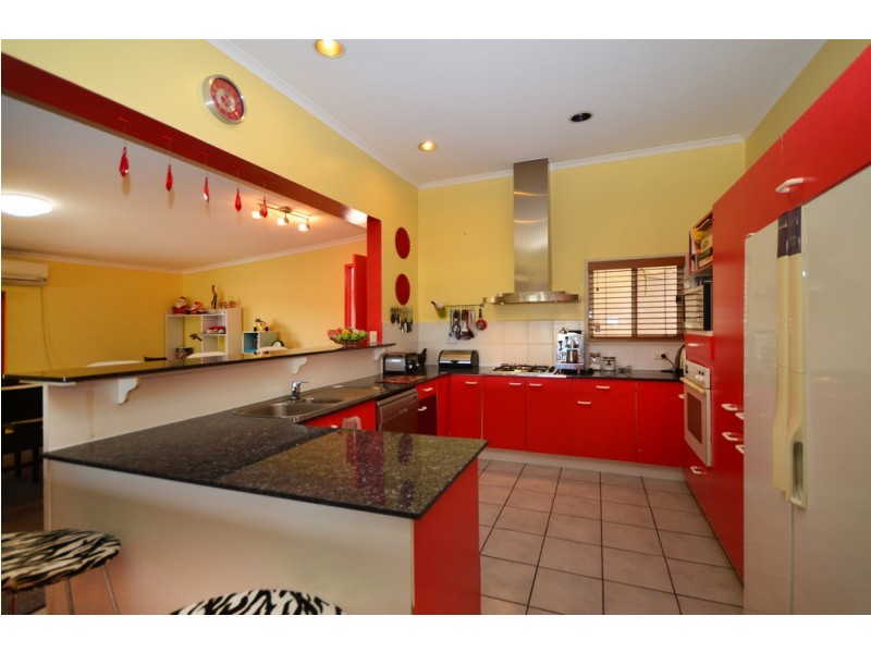 32 Crescent Road, Hamilton QLD 4007