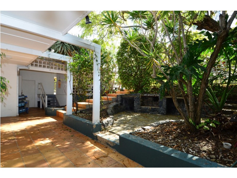 32 Crescent Road, Hamilton QLD 4007