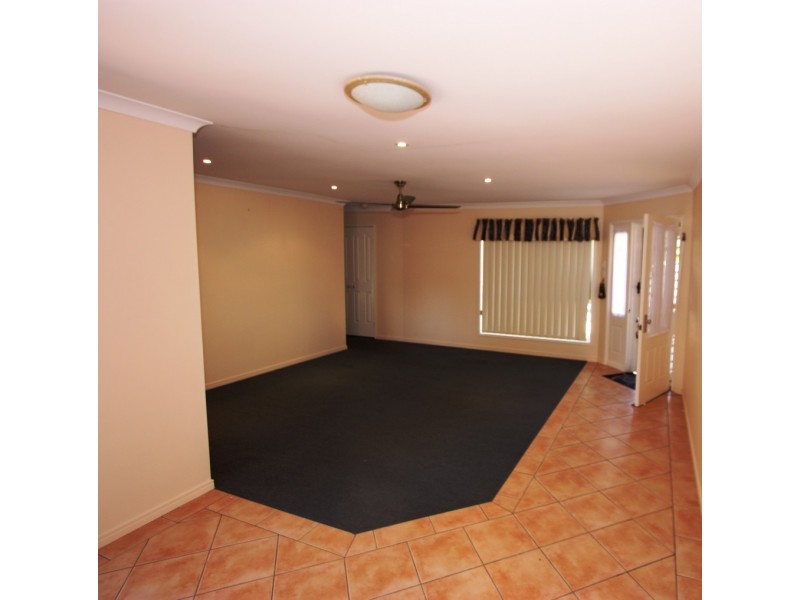 3/2 Homer Street, Cleveland QLD 4163