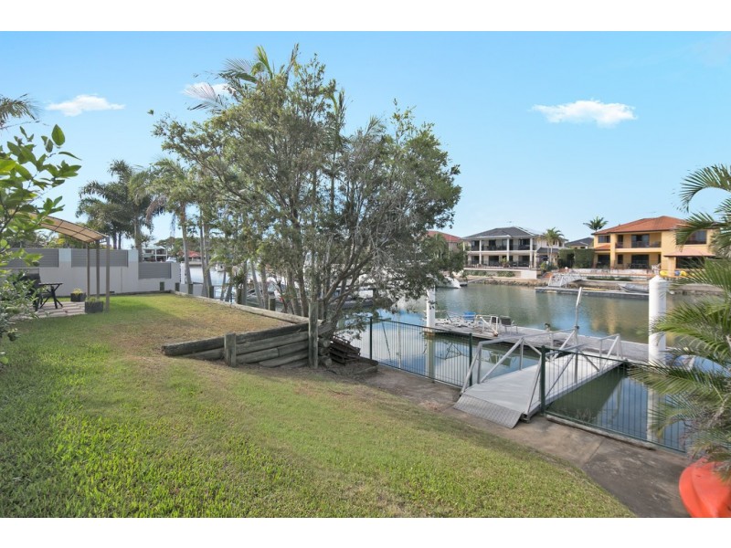 8 Downwind Ct, Birkdale QLD 4159