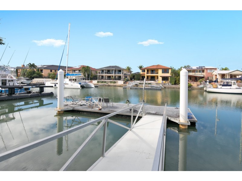 8 Downwind Ct, Birkdale QLD 4159