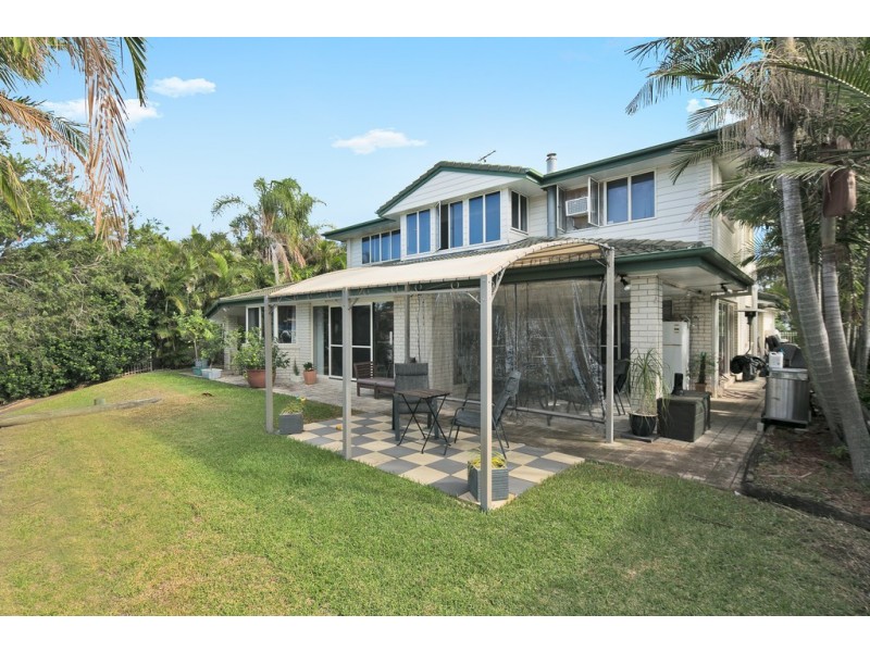 8 Downwind Ct, Birkdale QLD 4159