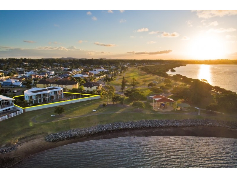 19 Mainsail Street, Birkdale QLD 4159